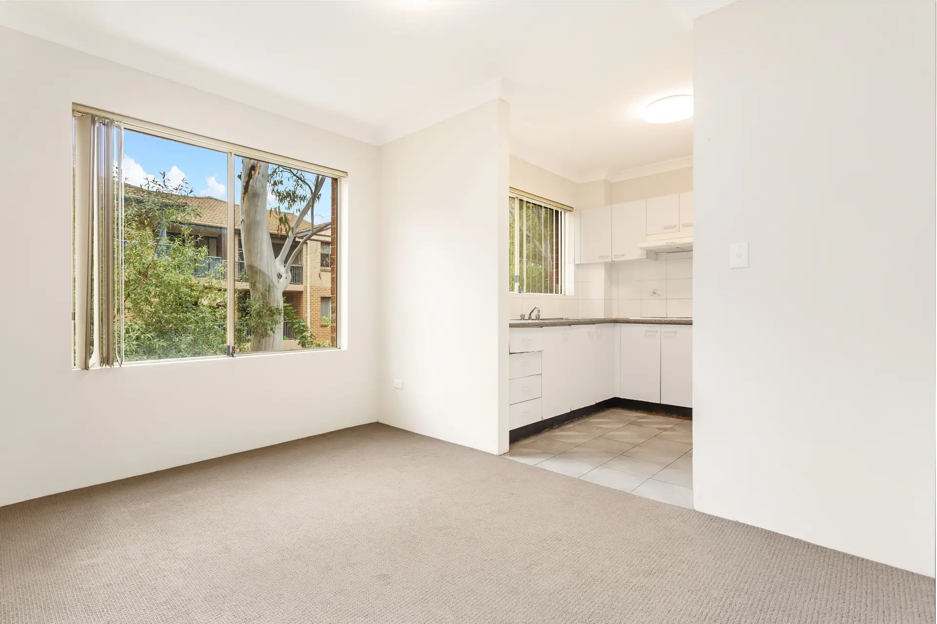 7/39-41 Windsor Road, Merrylands Sold by Highfield Real Estate Sydney - image 1