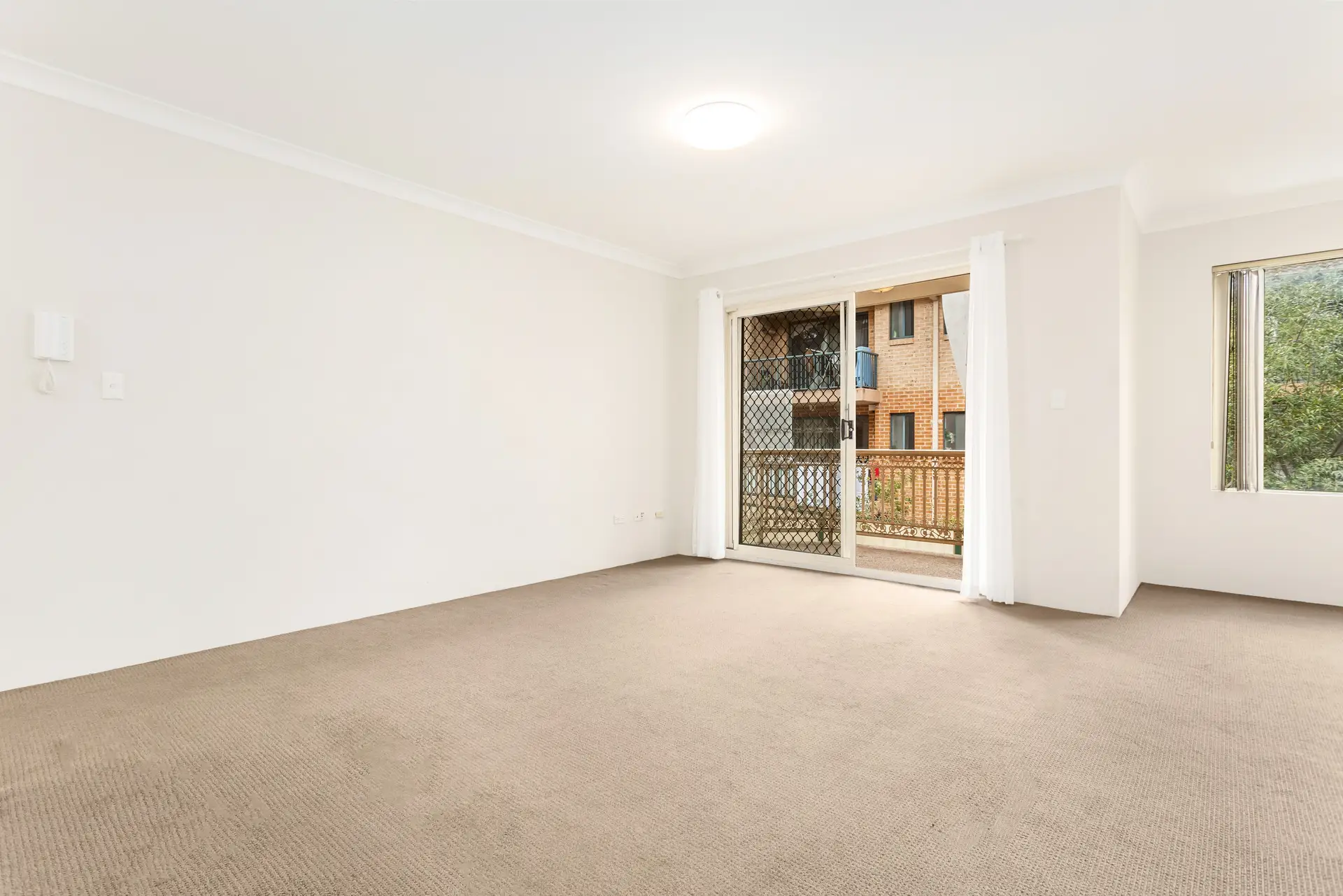 7/39-41 Windsor Road, Merrylands Sold by Highfield Real Estate Sydney - image 1