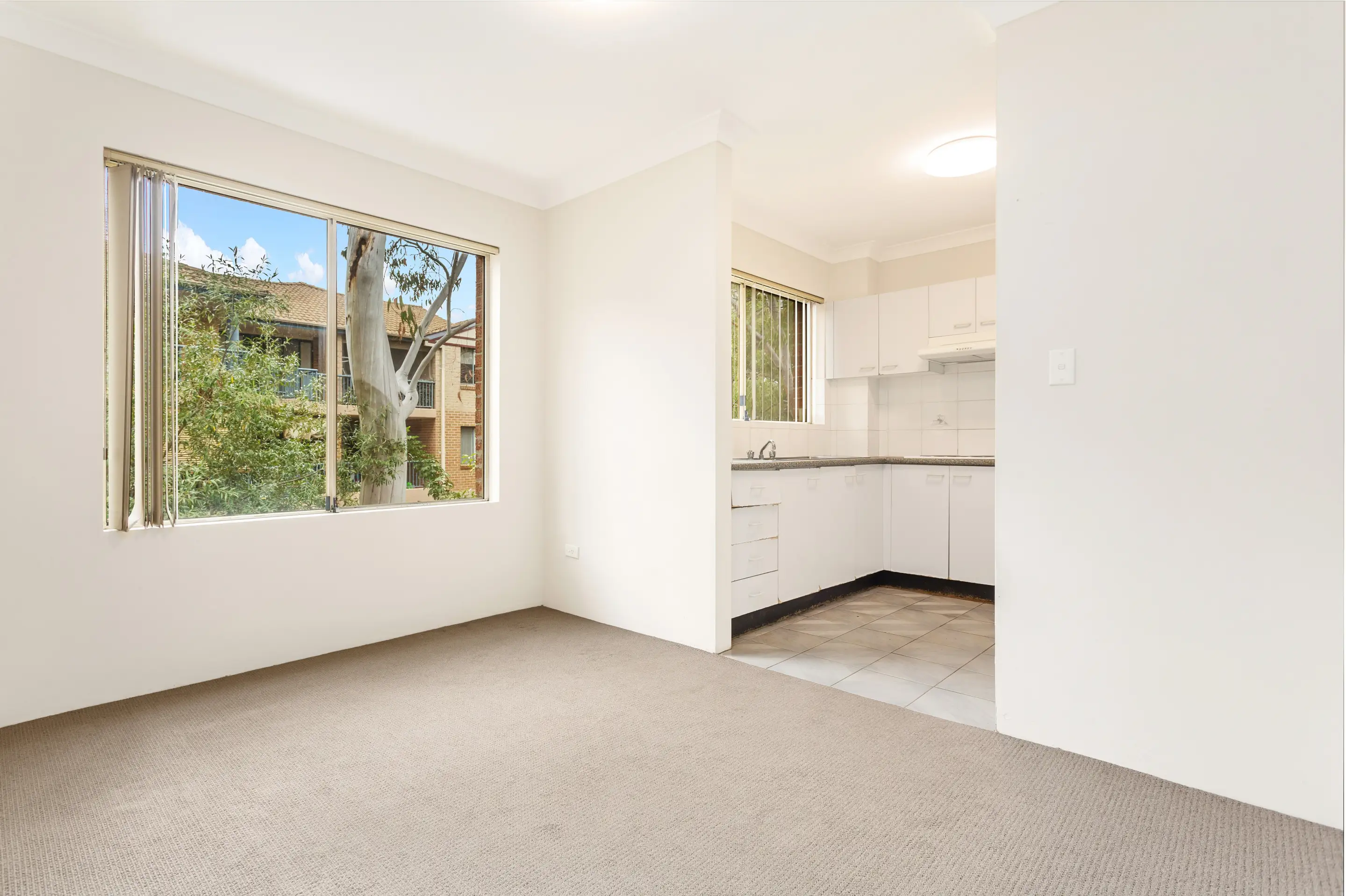 7/39-41 Windsor Road, Merrylands Sold by Highfield Real Estate Sydney - image 4