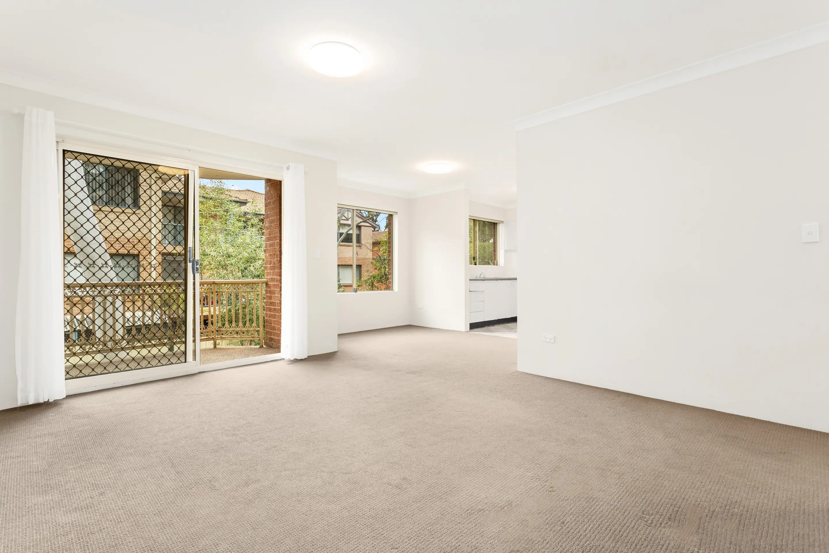 7/39-41 Windsor Road, Merrylands Sold by Highfield Real Estate Sydney - image 2