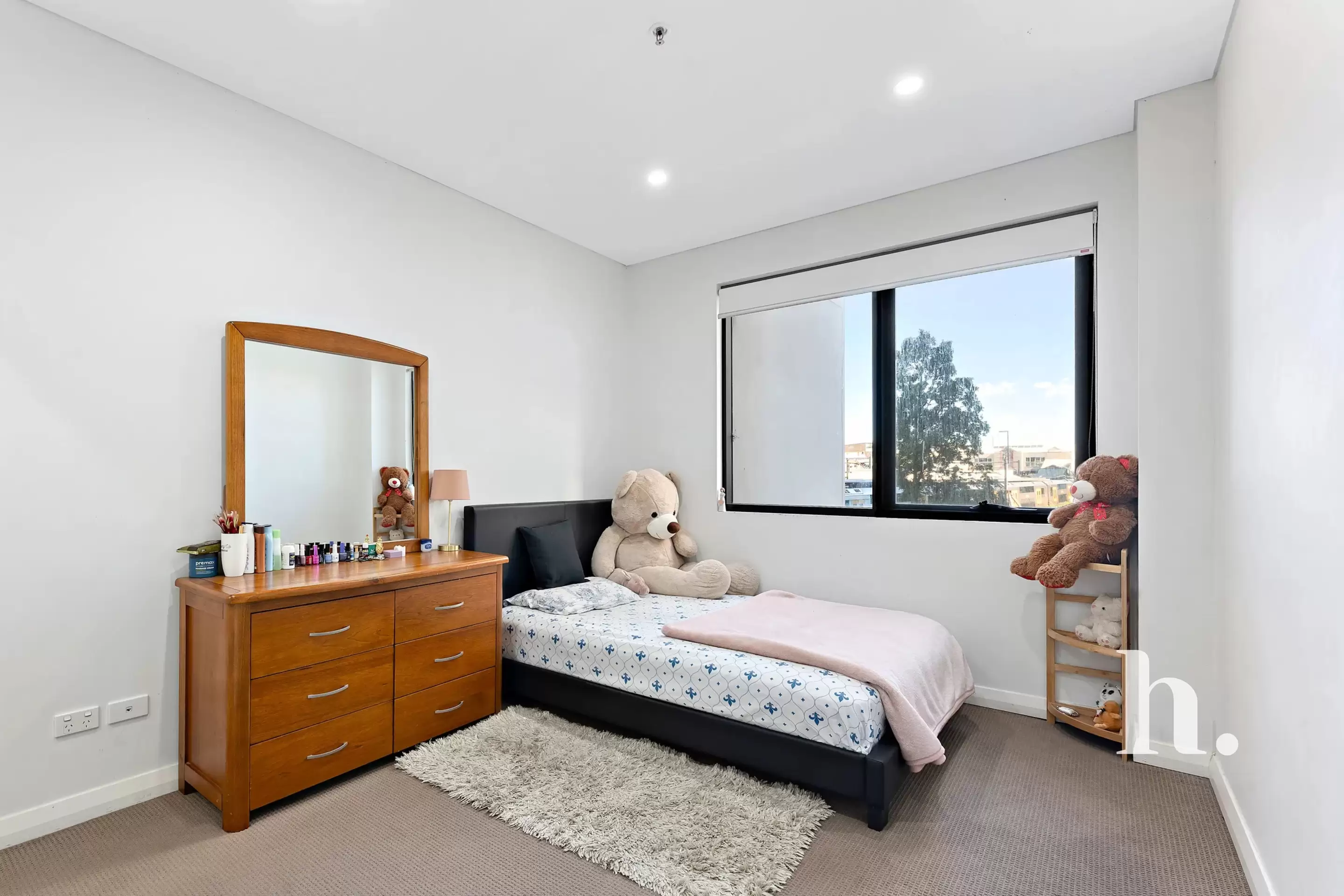 202/12 East Street, Granville Leased by Highfield Real Estate Sydney - image 3